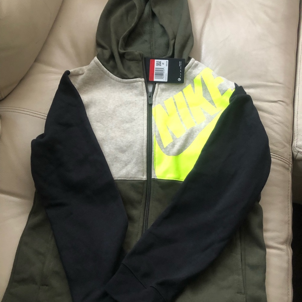 Nike boys hoodie. NWT